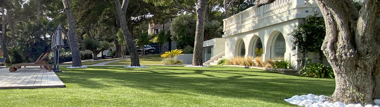 Modèles de gazon synthétique adaptés aux jardins Gazon synthétique jardin